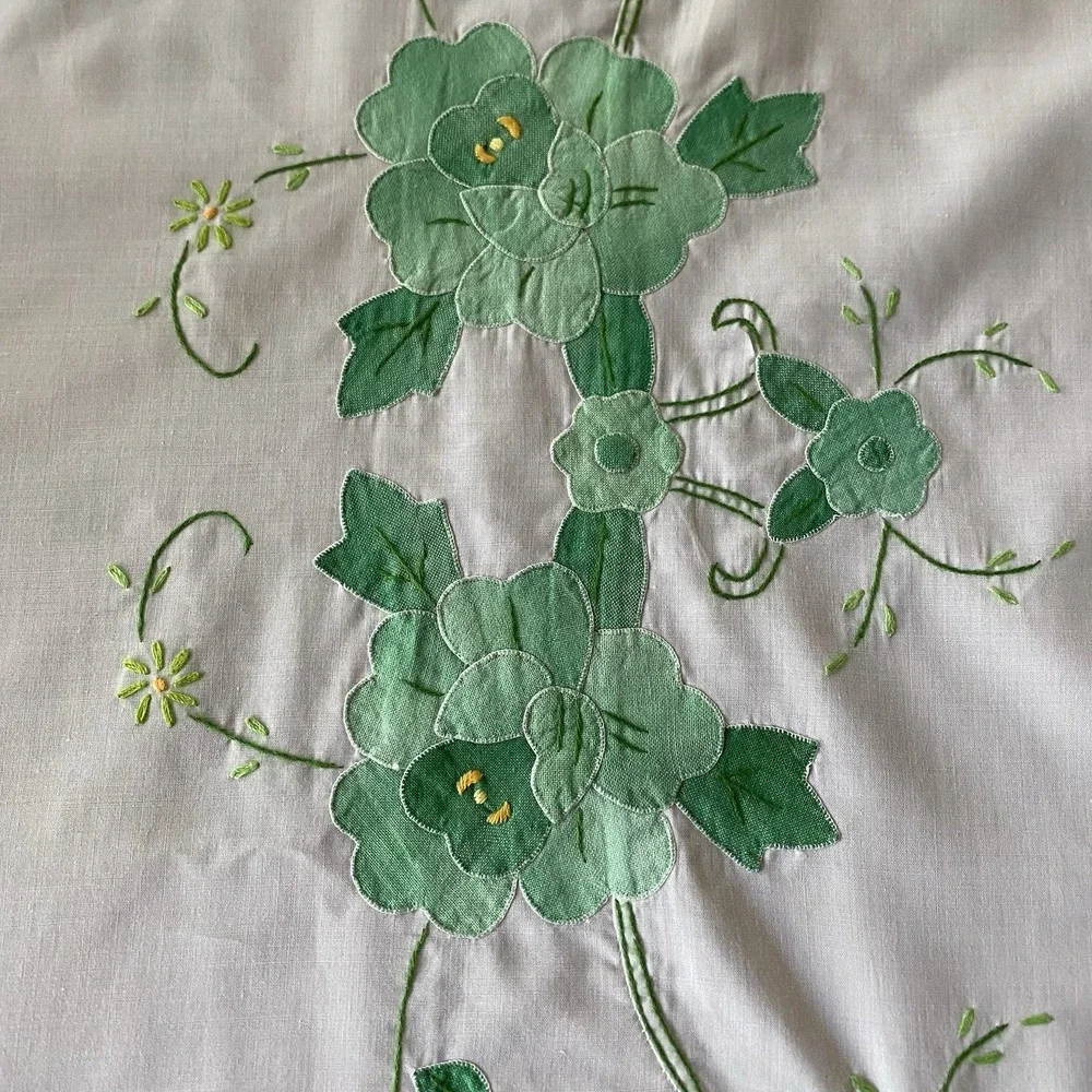 Vintage 70s Hand Sewn Embroidered Applique Floral Tablecloth 70x88